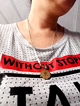 Samantha Sullivan  online show from September 2025 02:41:01 PM