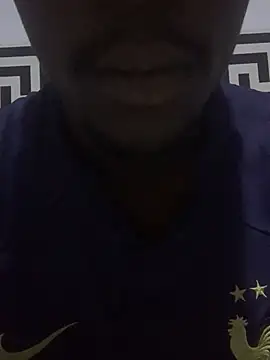 Snapshot of MrBlaq25 chatting on June 2026 09:45:01 PM MrBlaq25 online show from June 2026 09:45:01 PM