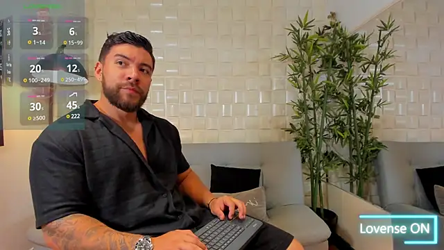 Snapshot of _dreammr1_ chatting on January 2025 01:48:01 AM dreammr1 online show from January 2025 01:48:01 AM