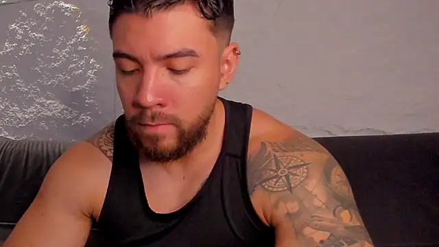 Snapshot of _dreammr1_ chatting on October 2025 03:44:02 PM dreammr1 online show from October 2025 03:44:02 PM