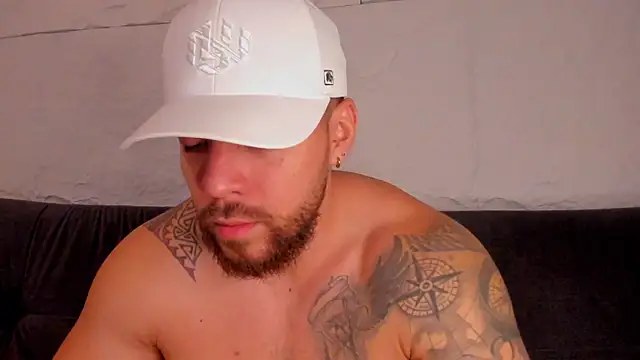 Snapshot of _dreammr1_ chatting on October 2025 03:12:02 PM dreammr1 online show from October 2025 03:12:02 PM