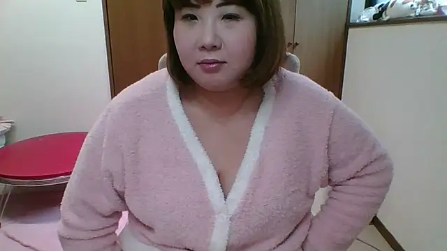 Snapshot of SAKU-RA-chan chatting on February 2026 05:28:02 AM SAKU-RA-chan online show from February 2026 05:28:02 AM