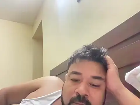 coolboy6566 online show from December 2025 01:00:01 AM