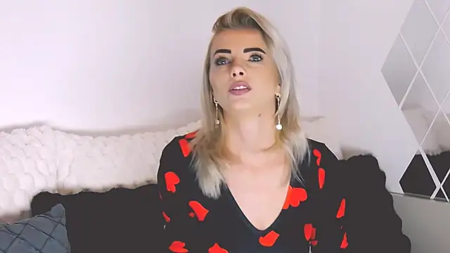 Snapshot of Aly_girl1 chatting on November 2025 11:23:02 AM Aly girl1 online show from November 2025 11:23:02 AM