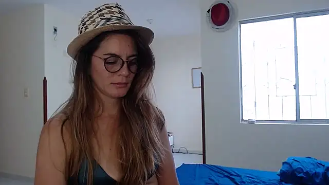 Hanny 24 online show from December 2024 12:16:02 PM