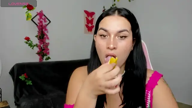 Emic  online show from February 2025 06:24:01 PM