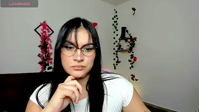 Emic  online show from February 2025 07:16:01 PM