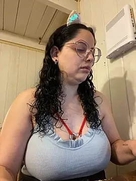 Snapshot of babyluna939 chatting on October 2025 11:19:01 AM babyluna939 online show from October 2025 11:19:01 AM