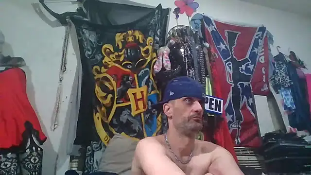 Snapshot of slinginbigD chatting on January 2026 09:35:01 AM slinginbigD online show from January 2026 09:35:01 AM