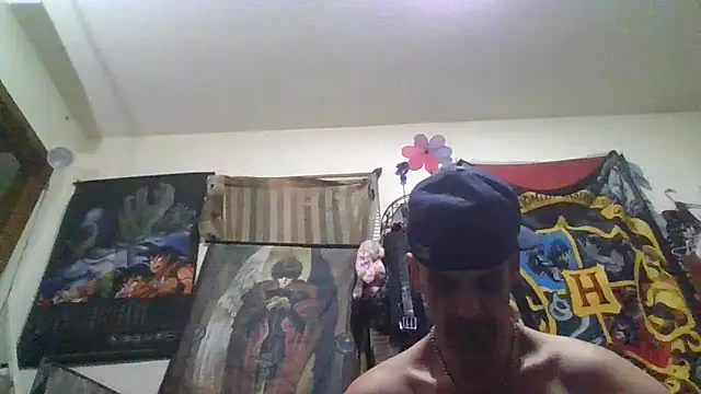 Snapshot of slinginbigD chatting on February 2026 01:37:02 PM slinginbigD online show from February 2026 01:37:02 PM