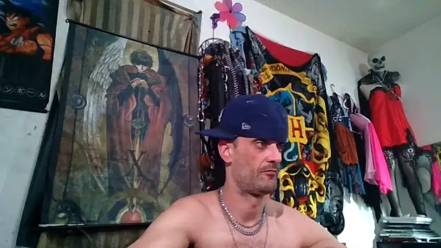 Snapshot of slinginbigD chatting on February 2026 12:04:02 AM slinginbigD online show from February 2026 12:04:02 AM