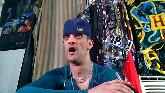 Snapshot of slinginbigD chatting on February 2026 05:24:01 AM slinginbigD online show from February 2026 05:24:01 AM