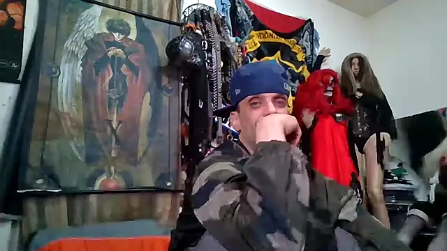 Snapshot of slinginbigD chatting on February 2026 11:40:01 AM slinginbigD online show from February 2026 11:40:01 AM