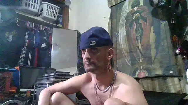 Snapshot of slinginbigD chatting on February 2026 11:20:01 AM slinginbigD online show from February 2026 11:20:01 AM