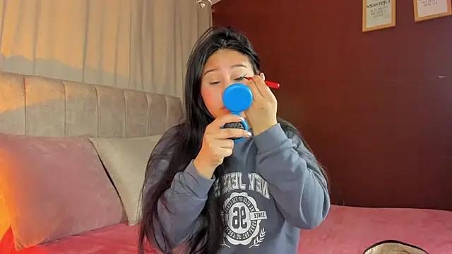 Little Ivy online show from September 2025 07:14:02 PM