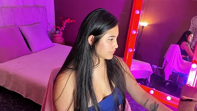 Little Ivy online show from March 2026 07:10:02 PM