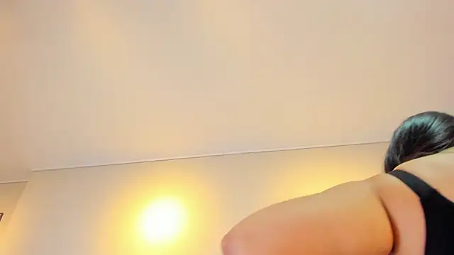 Isis Osman online show from February 2026 08:21:01 PM