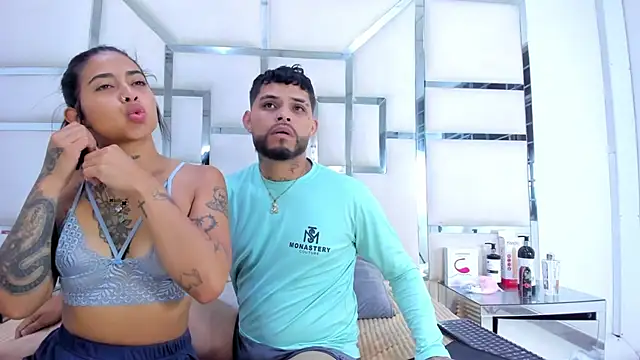 Snapshot of MelissaAndZeuss chatting on October 2025 06:11:01 AM MelissaAndZeuss online show from October 2025 06:11:01 AM