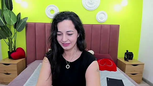 Snapshot of Linda_Insatiable chatting on May 2026 01:33:02 AM Linda Insatiable online show from May 2026 01:33:02 AM