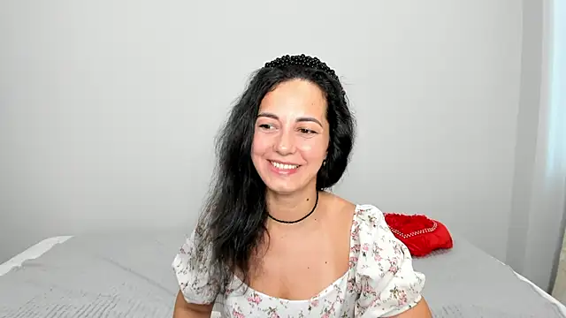 Snapshot of Linda_Insatiable chatting on June 2026 01:25:02 AM Linda Insatiable online show from June 2026 01:25:02 AM