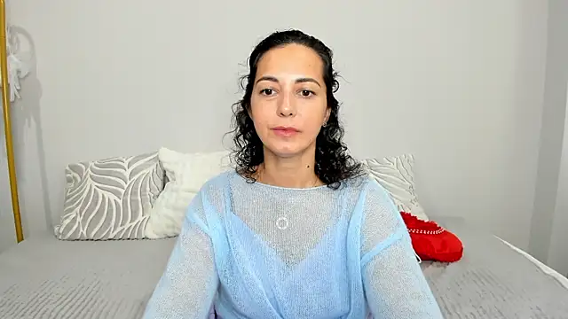 Linda Insatiable online show from June 2026 01:32:01 AM
