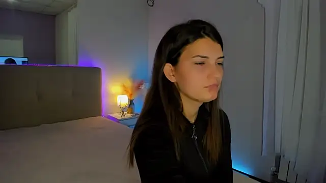 Laura Leee online show from October 2025 05:28:01 AM