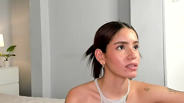 Madie  collins online show from January 2025 05:42:01 PM