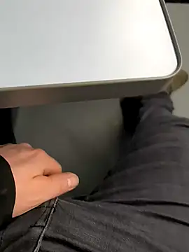 OdinWolf1990 online show from February 2025 05:09:02 AM