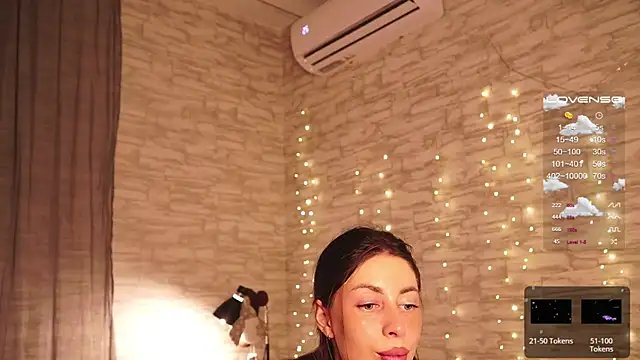 Snapshot of ___art chatting on December 2024 05:29:02 PM    art online show from December 2024 05:29:02 PM