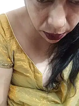 Snapshot of Urmila_bhabhii chatting on May 2026 03:47:02 AM Urmila bhabhii online show from May 2026 03:47:02 AM