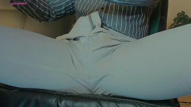 Snapshot of MrLonely02 chatting on January 2025 04:22:02 AM MrLonely02 online show from January 2025 04:22:02 AM