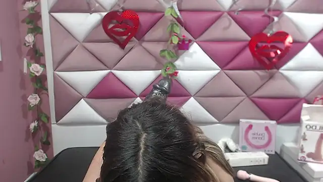 Snapshot of NahomiConnor_ chatting on February 2025 04:36:02 PM NahomiConnor online show from February 2025 04:36:02 PM