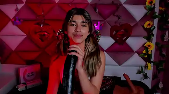 Snapshot of NahomiConnor_ chatting on March 2025 04:43:02 PM NahomiConnor online show from March 2025 04:43:02 PM