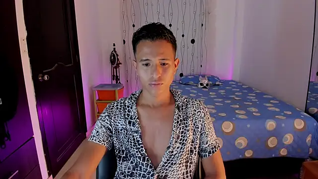 alessandro wizard online show from February 2025 10:22:02 PM