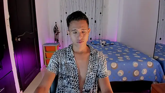 alessandro wizard online show from February 2025 10:43:01 PM