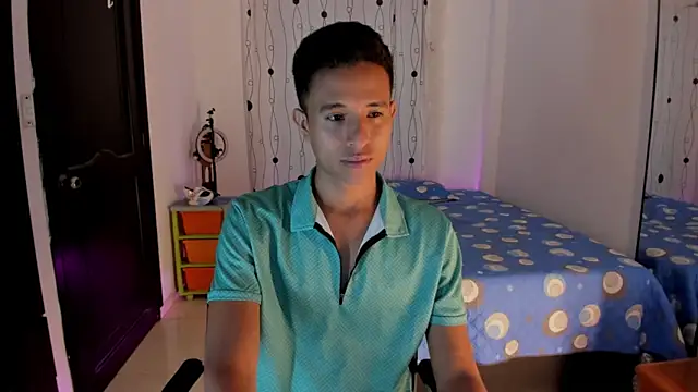 alessandro wizard online show from February 2025 09:54:01 PM