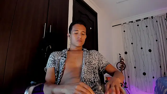 alessandro wizard online show from March 2025 01:39:01 AM