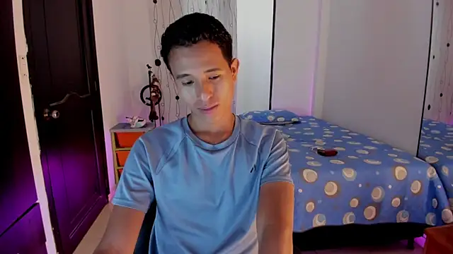 alessandro wizard online show from March 2025 06:45:01 PM