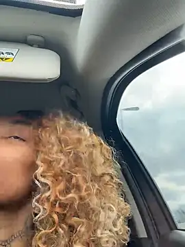 butterflybootyy online show from March 2025 06:29:01 PM