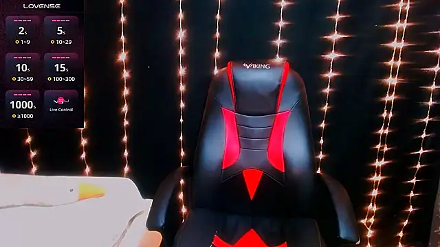 Snapshot of AgathaNoxe chatting on February 2025 10:00:02 PM AgathaNoxe online show from February 2025 10:00:02 PM