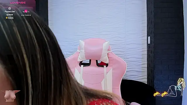 Snapshot of Bella_reaset18 chatting on December 2024 07:22:01 PM Bella reaset18 online show from December 2024 07:22:01 PM