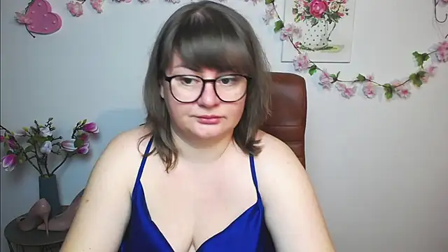 ZannaDreil online show from September 2025 06:08:01 PM