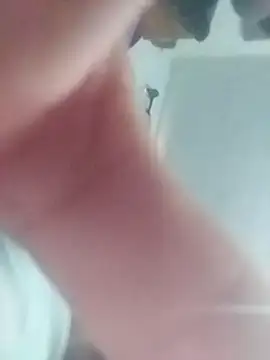 Snapshot of SINUECASTILLO chatting on December 2024 05:17:01 AM SINUECASTILLO online show from December 2024 05:17:01 AM