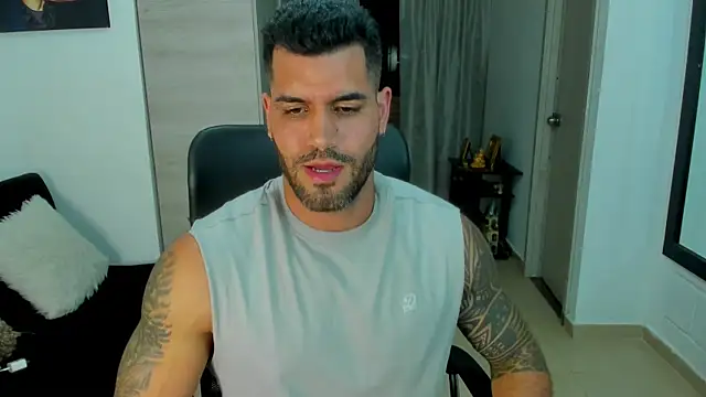 Snapshot of SamirHazard97 chatting on February 2026 02:48:01 AM SamirHazard97 online show from February 2026 02:48:01 AM