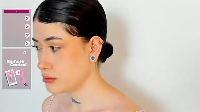 Snapshot of melody_suarez chatting on December 2024 07:30:02 PM melody suarez online show from December 2024 07:30:02 PM