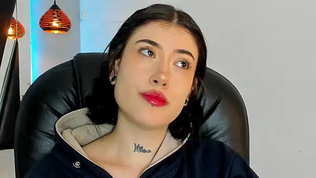 Snapshot of melody_suarez chatting on January 2025 07:29:01 PM melody suarez online show from January 2025 07:29:01 PM