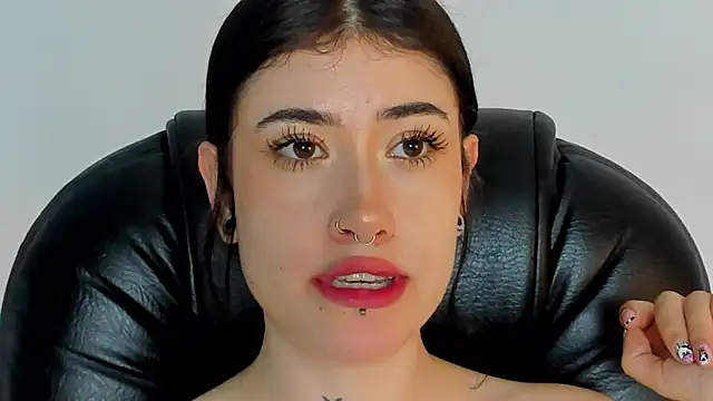 Snapshot of melody_suarez chatting on January 2025 02:25:01 AM melody suarez online show from January 2025 02:25:01 AM