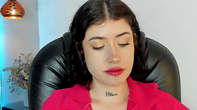 Snapshot of melody_suarez chatting on January 2025 10:41:02 PM melody suarez online show from January 2025 10:41:02 PM