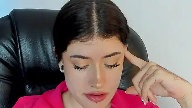 Snapshot of melody_suarez chatting on January 2025 01:42:02 AM melody suarez online show from January 2025 01:42:02 AM