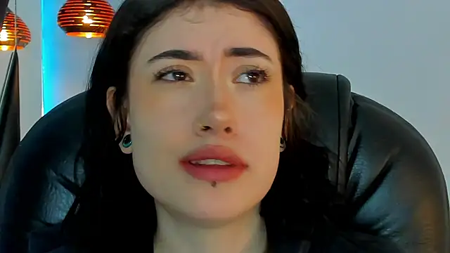 Snapshot of melody_suarez chatting on January 2025 07:53:01 PM melody suarez online show from January 2025 07:53:01 PM